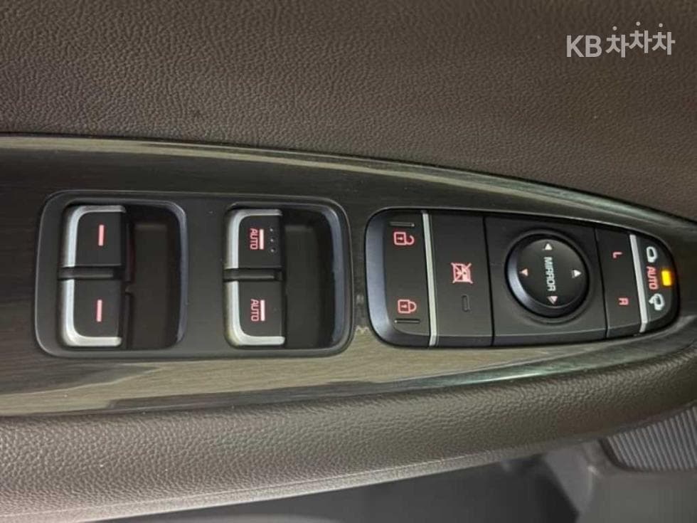 Киа The New (фейслифт) K5 Второ поколение2.0 Бензин Местен텔리전트 - 15