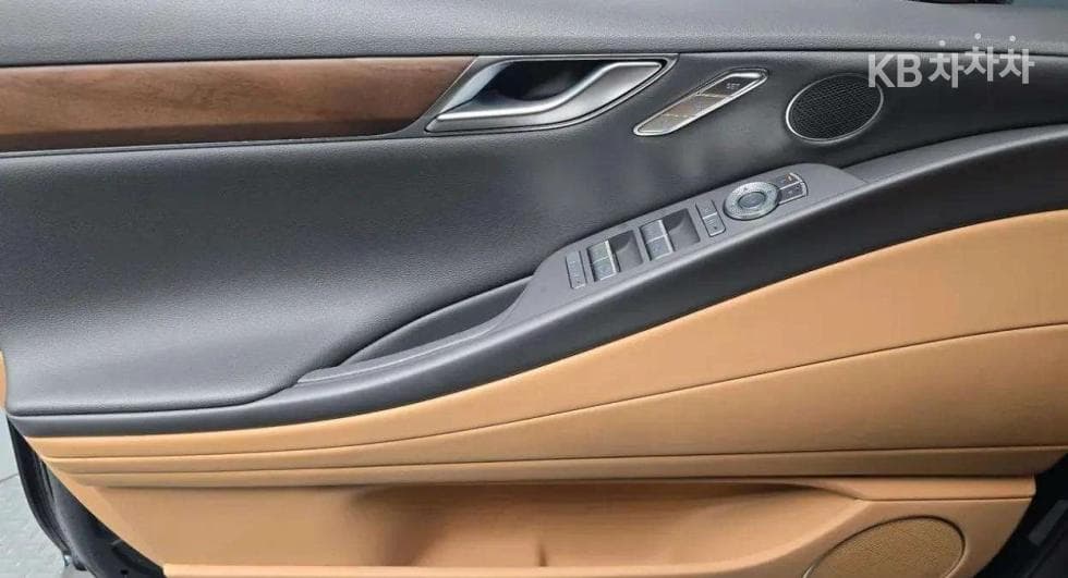 Дженезис G80(RG3)2.5 Турбо Бензин Директ Инжекция 2WD - 16