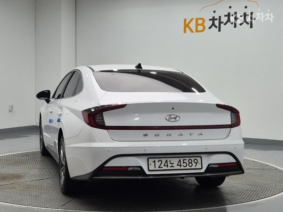 Хюндай Соната (DN8)2.0 LPG Рент-а-кар Premium - 2