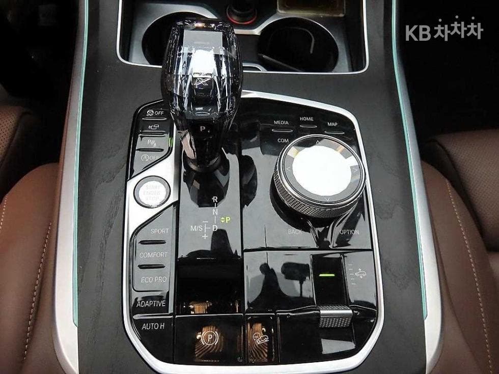 BMW X7(G07)xDrive 40i 디자Местен퓨어 Ексел런스 7-местен (Лимузин) - 10
