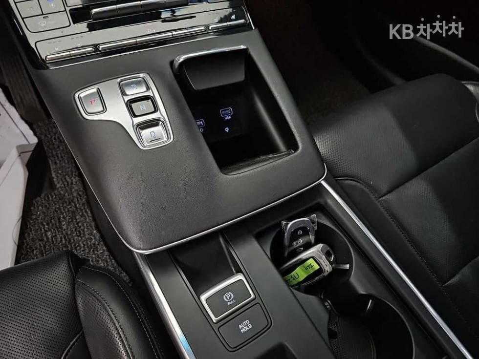 Hyundai The New (facelift) Grandeur (Azera)LPi 3.0 Premium 초이스 - 8