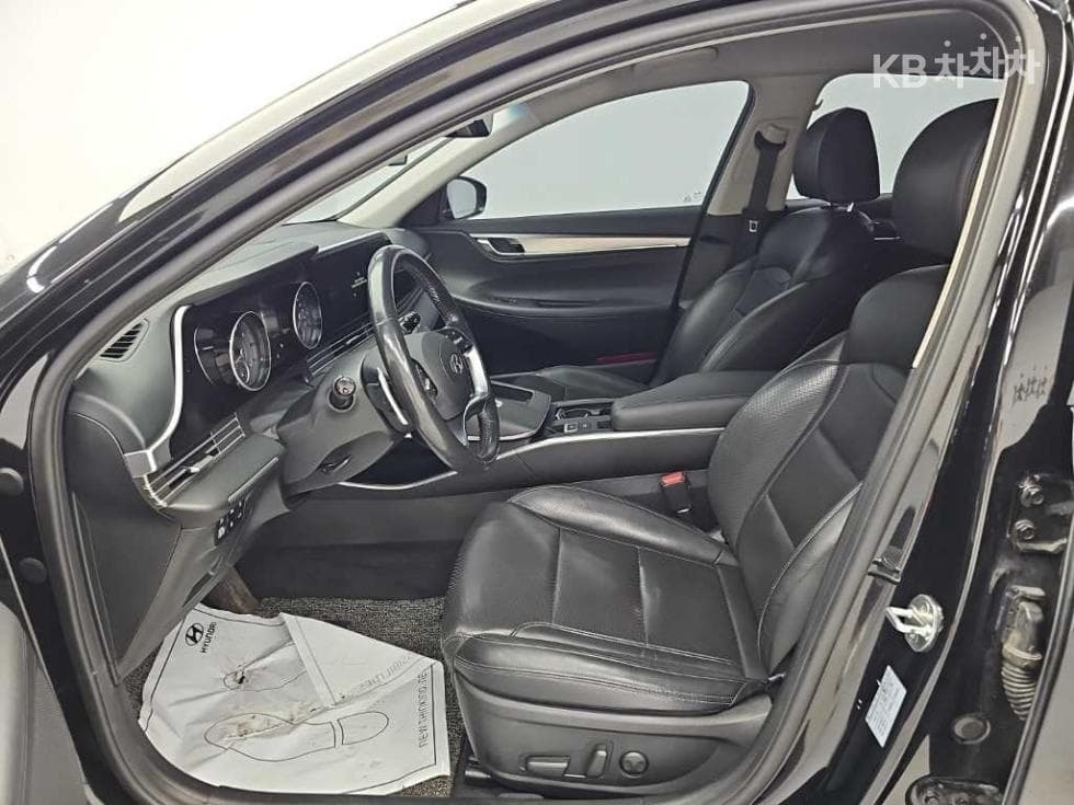 Hyundai The New (facelift) Grandeur (Azera)LPi 3.0 Premium 초이스 - 11