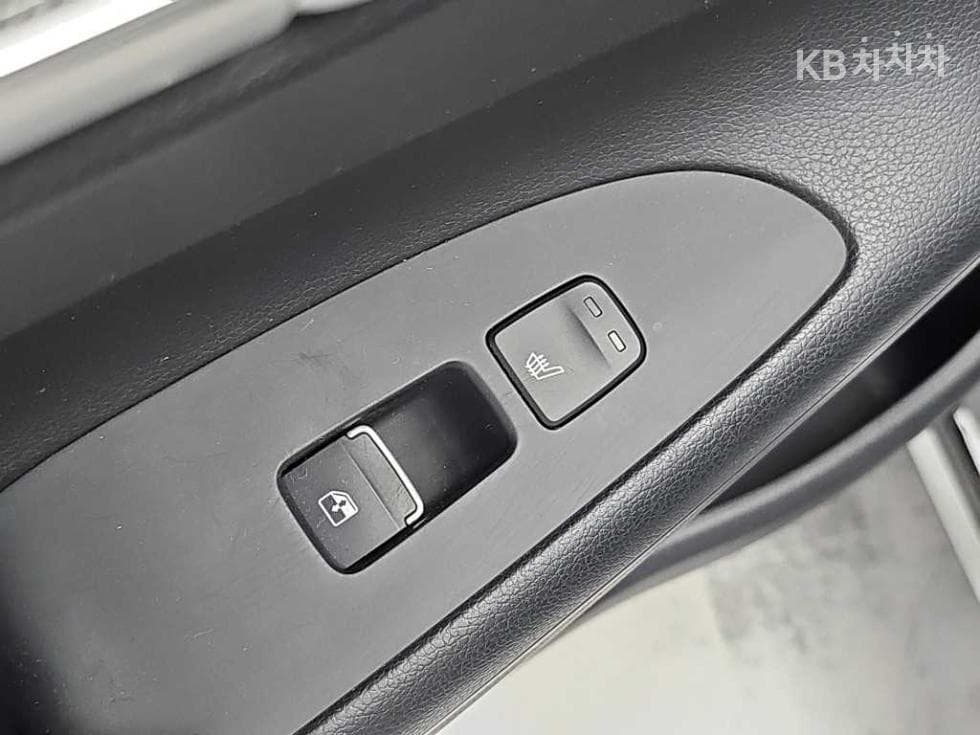 Hyundai The New (facelift) Grandeur (Azera)LPi 3.0 Premium 초이스 - 13