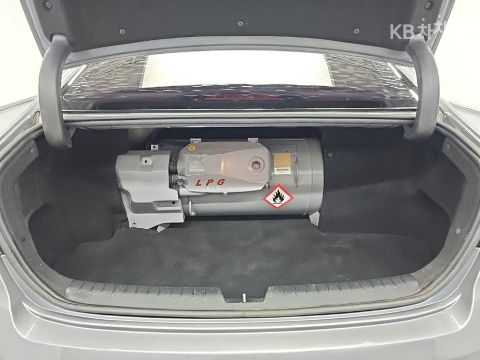 Хюндай Соната LFLPI Рент-а-кар Premium - 18