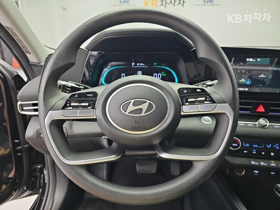 Hyundai The New (facelift) Avante (Elantra) Hybrid (CN7)1.6 HEV Smart - 9