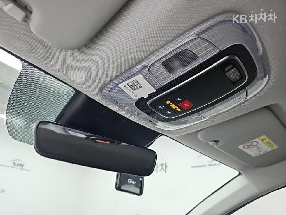 Hyundai The New (facelift) Avante (Elantra) Hybrid (CN7)1.6 HEV Smart - 16