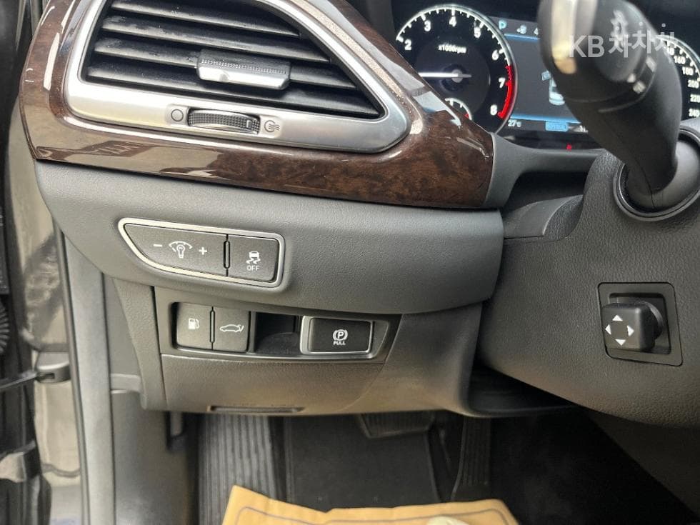 Дженезис EQ9003.8 GDI AWD Лукс - 18