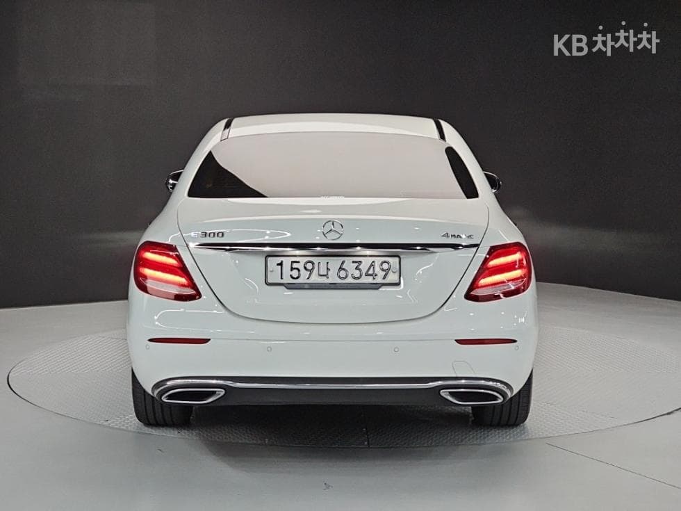 Mercedes-Benz E-Клас (W213)E220d Avantgarde - 3