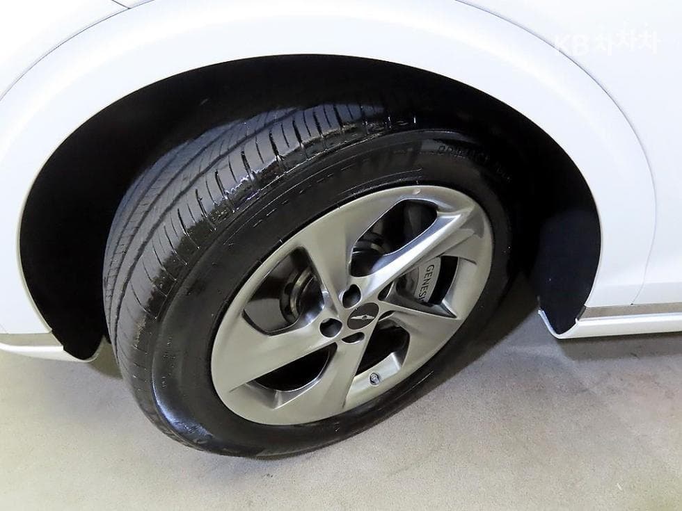 Дженезис GV70Бензин 2.5T 2WD - 20