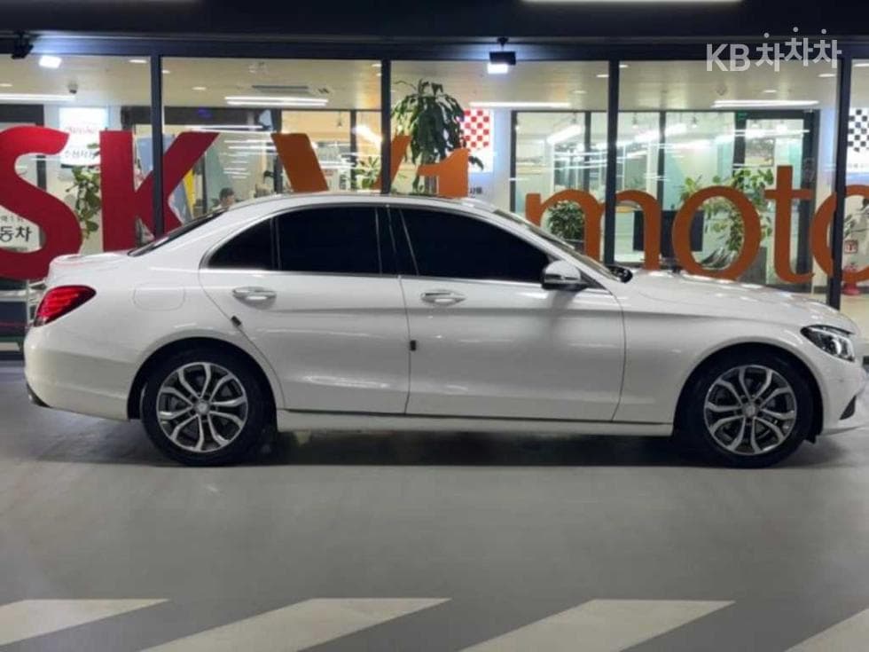 Mercedes-Benz The New (facelift) C-ClassC220d Avantgarde W205 - 3