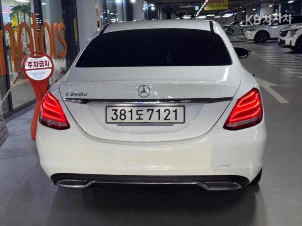Mercedes-Benz The New (facelift) C-ClassC220d Avantgarde W205 - 5