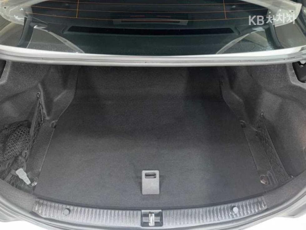 Mercedes-Benz The New (facelift) C-ClassC220d Avantgarde W205 - 18