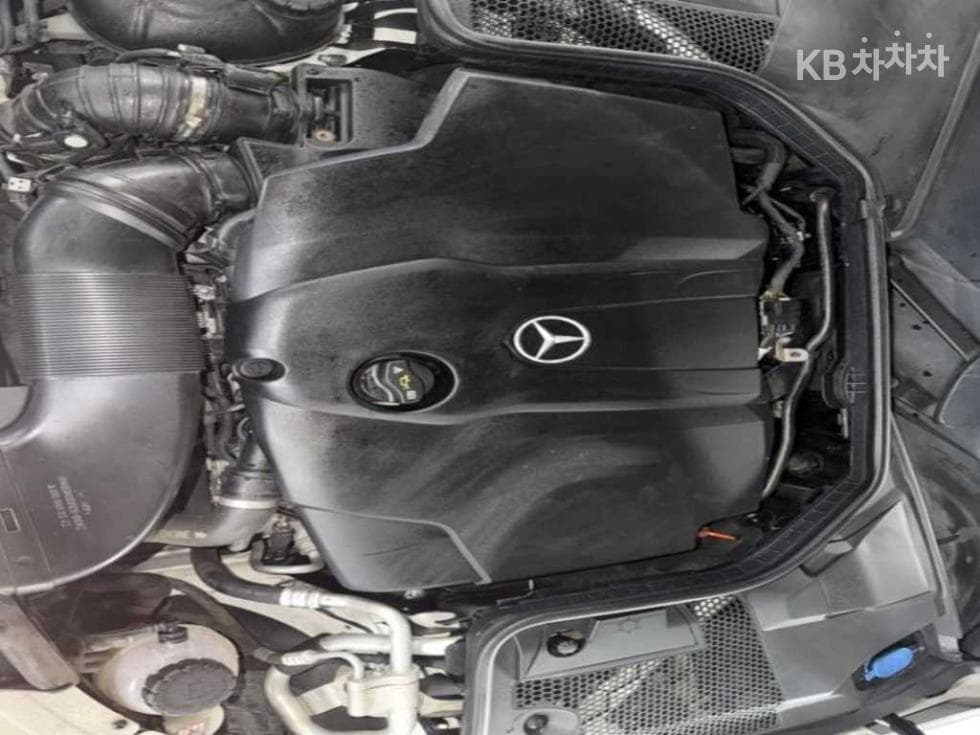 Mercedes-Benz The New (facelift) C-ClassC220d Avantgarde W205 - 19
