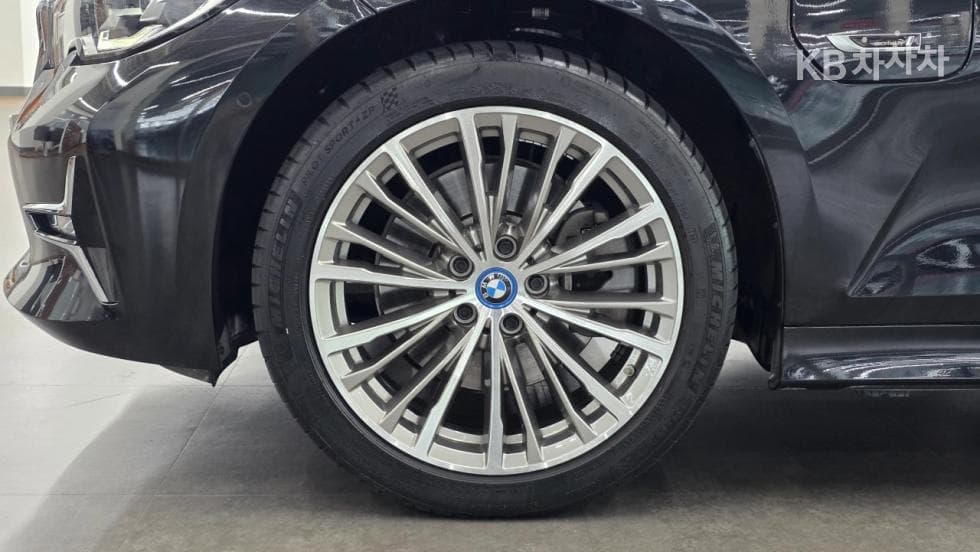 BMW 3 Серия (G20)320e Luxury - 5