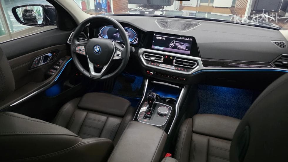 BMW 3 Серия (G20)320e Luxury - 10