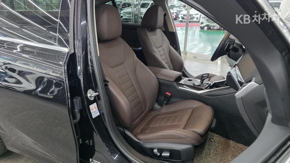 BMW 3 Серия (G20)320e Luxury - 12