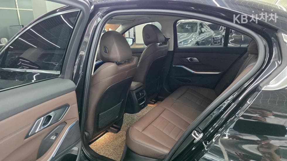 BMW 3 Серия (G20)320e Luxury - 14