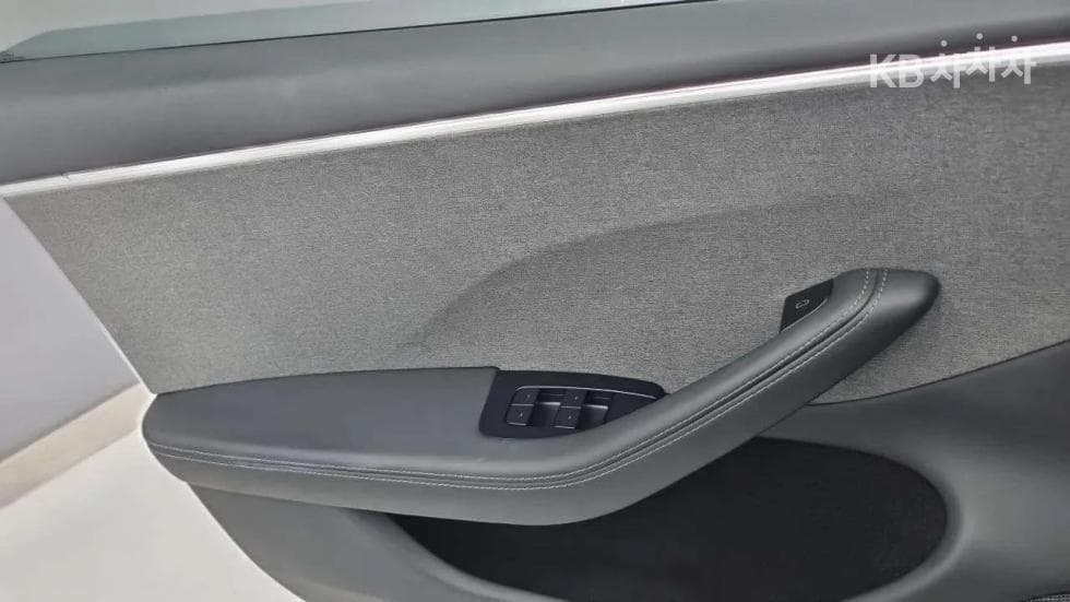 테슬라 Model 3Standard - 12