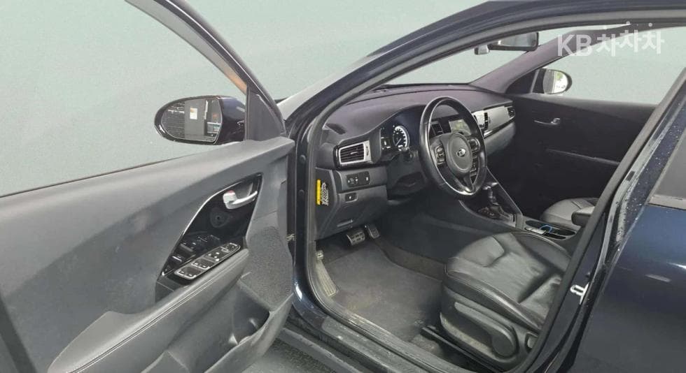 Киа Ниро1.6 PHEV Престиж - 12