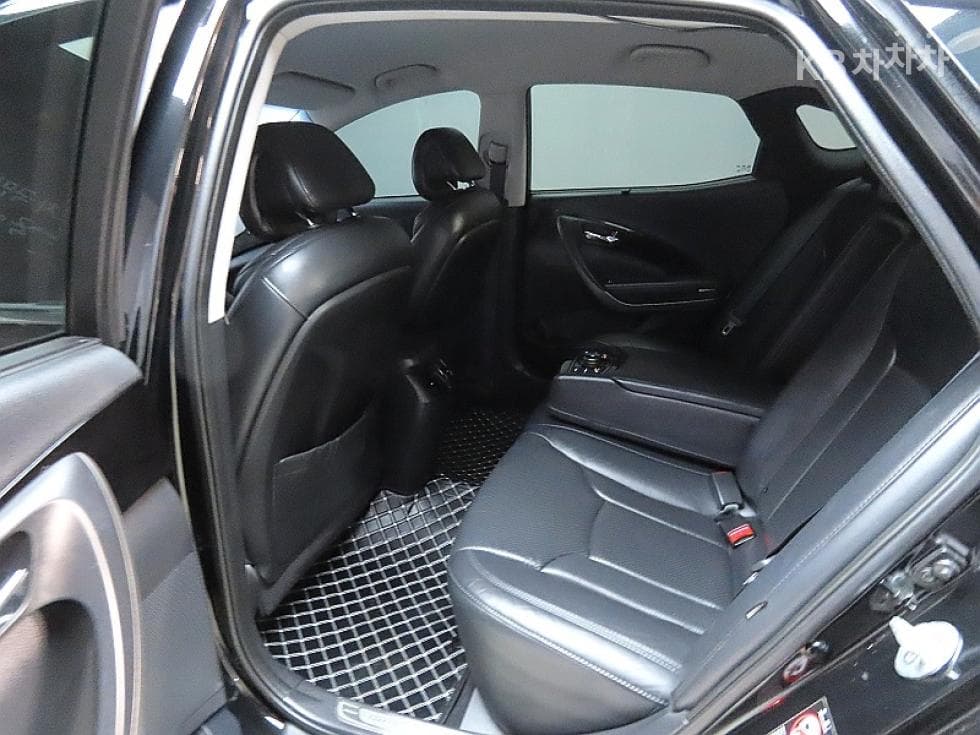 Hyundai Grandeur (Azera)HGHG300 Exclusive - 11