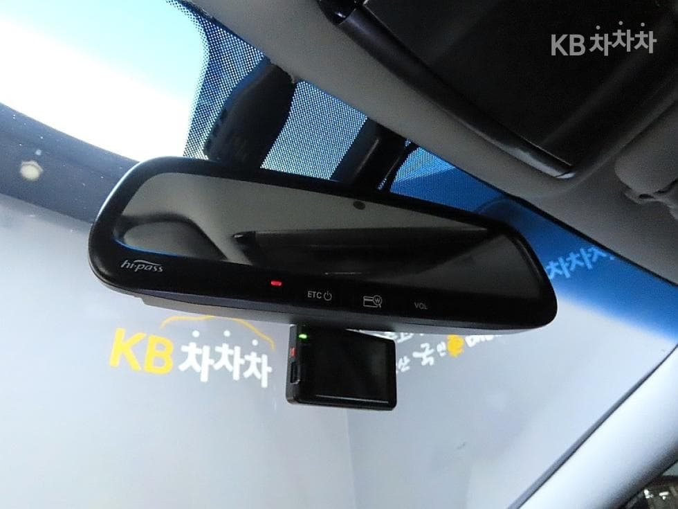 Hyundai Grandeur (Azera)HGHG300 Exclusive - 15