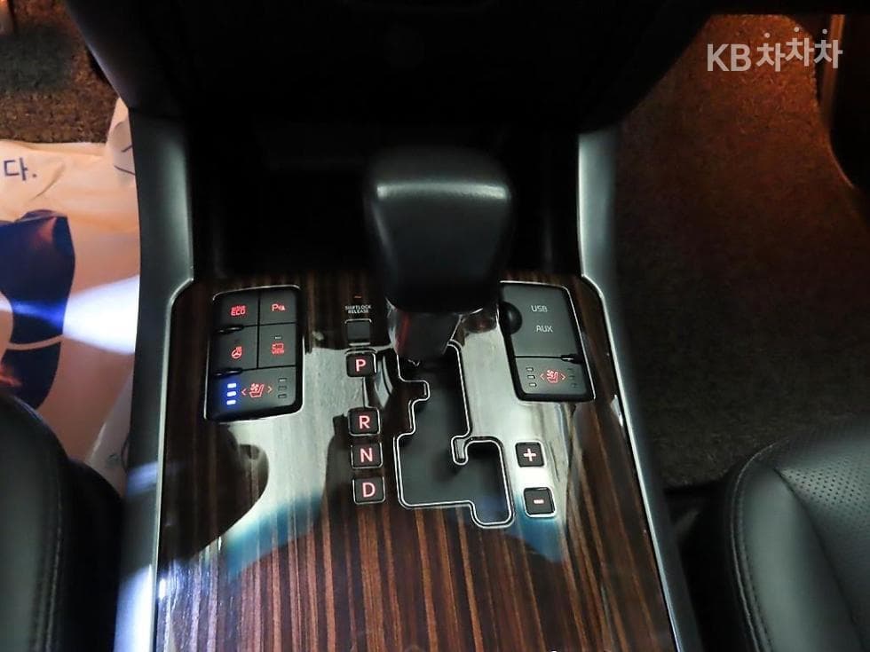 Киа The New (фейслифт) Mohave4x4 President 5-местен - 12