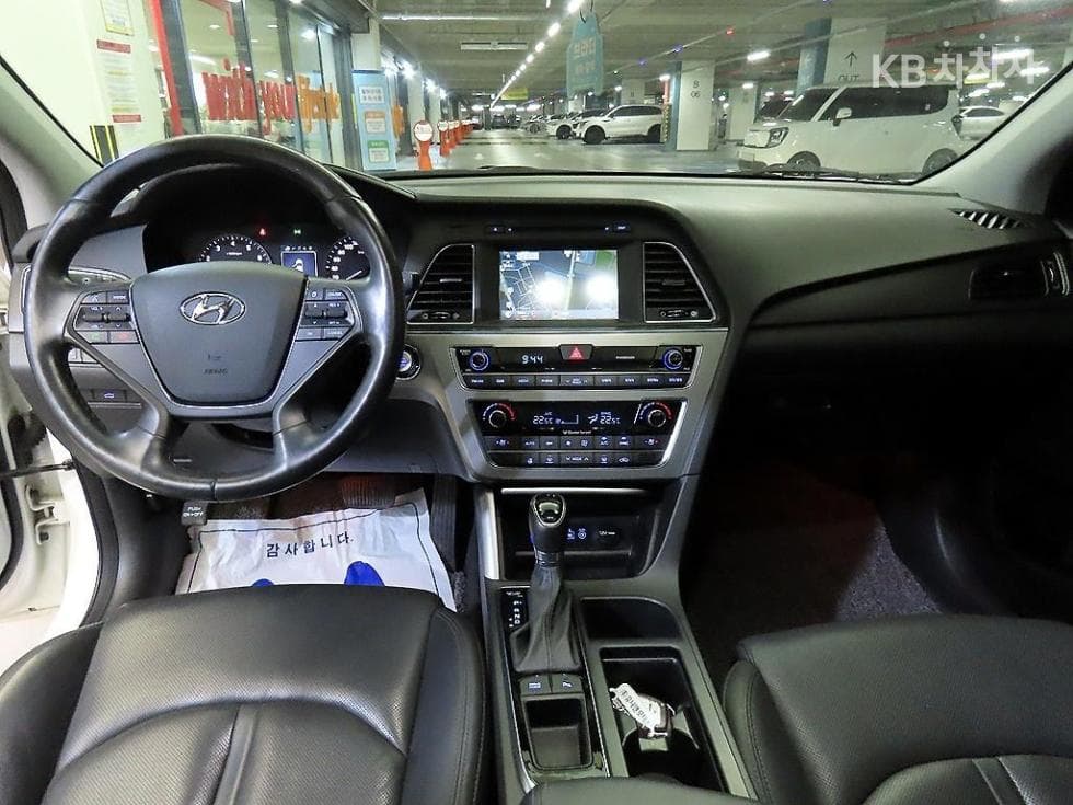 Хюндай Соната LF2.4 Exclusive - 10