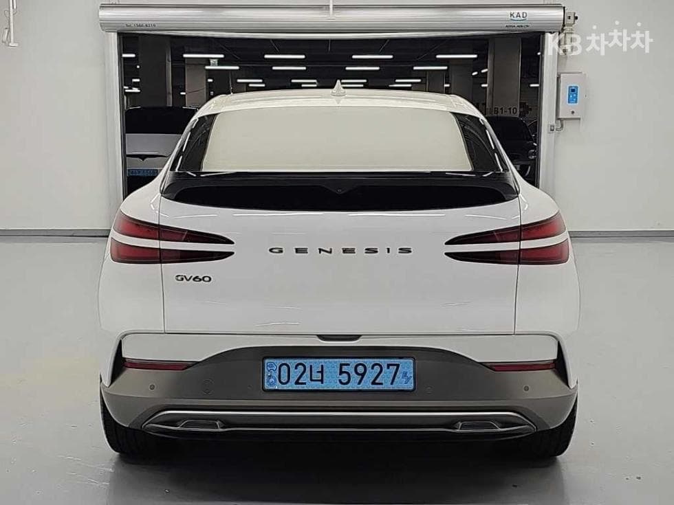 Дженезис GV60Стандартен 2WD Стандартен - 3