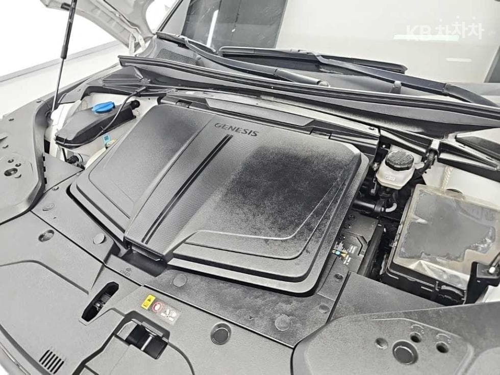 Дженезис GV60Стандартен 2WD Стандартен - 5