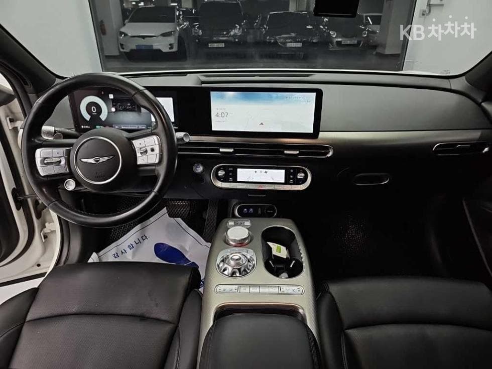 Дженезис GV60Стандартен 2WD Стандартен - 7
