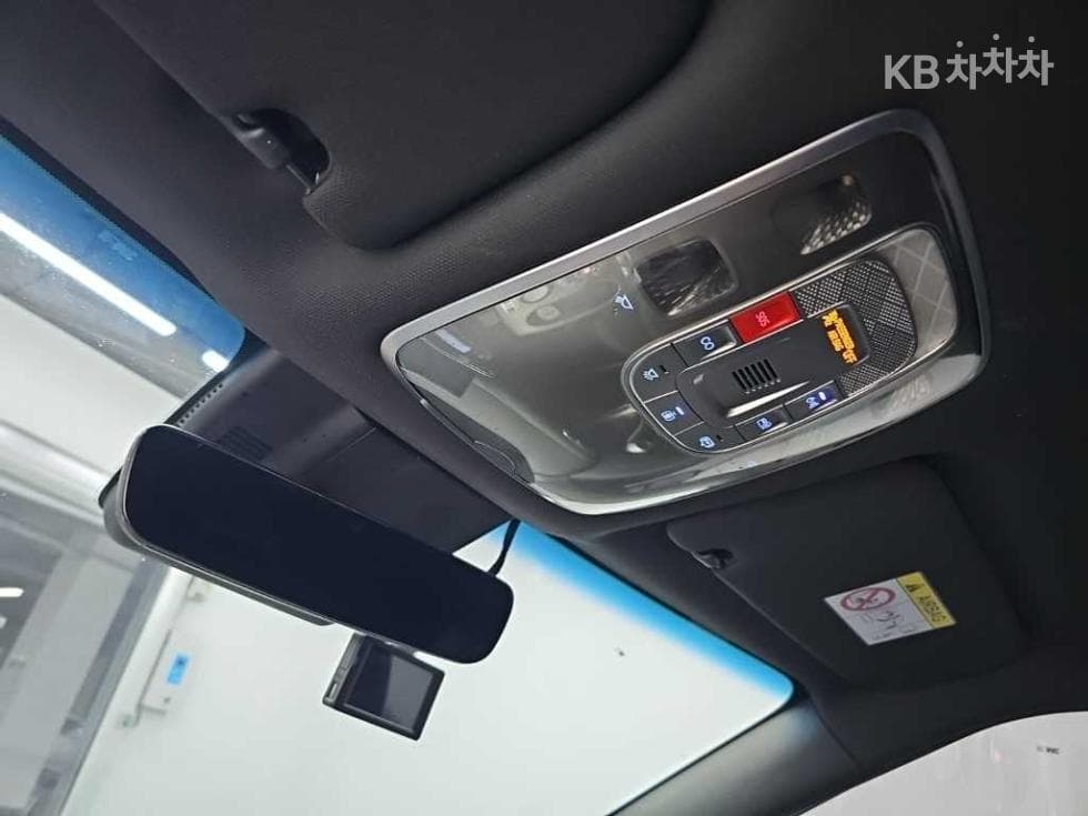 Дженезис GV60Стандартен 2WD Стандартен - 17