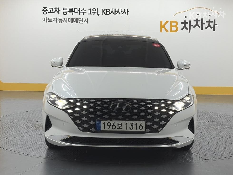 Хюндай The New (фейслифт) Grandeur (Azera) Хибрид2.4 Le Blanc - 2