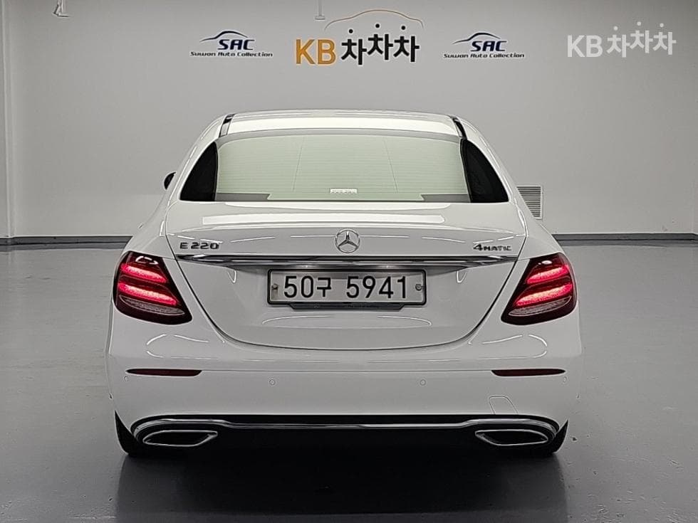Mercedes-Benz E-Клас (W213)E220d 4MATIC Exclusive - 3