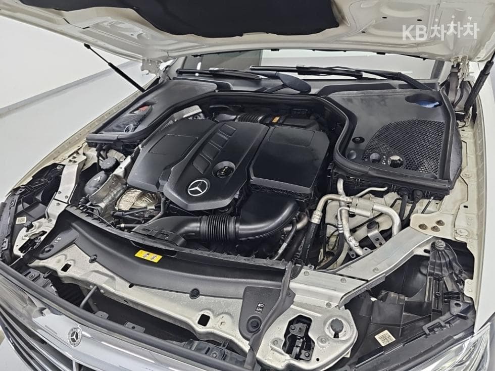 Mercedes-Benz E-Клас (W213)E220d 4MATIC Exclusive - 5