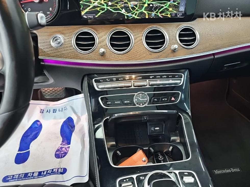 Mercedes-Benz E-Клас (W213)E220d 4MATIC Exclusive - 10