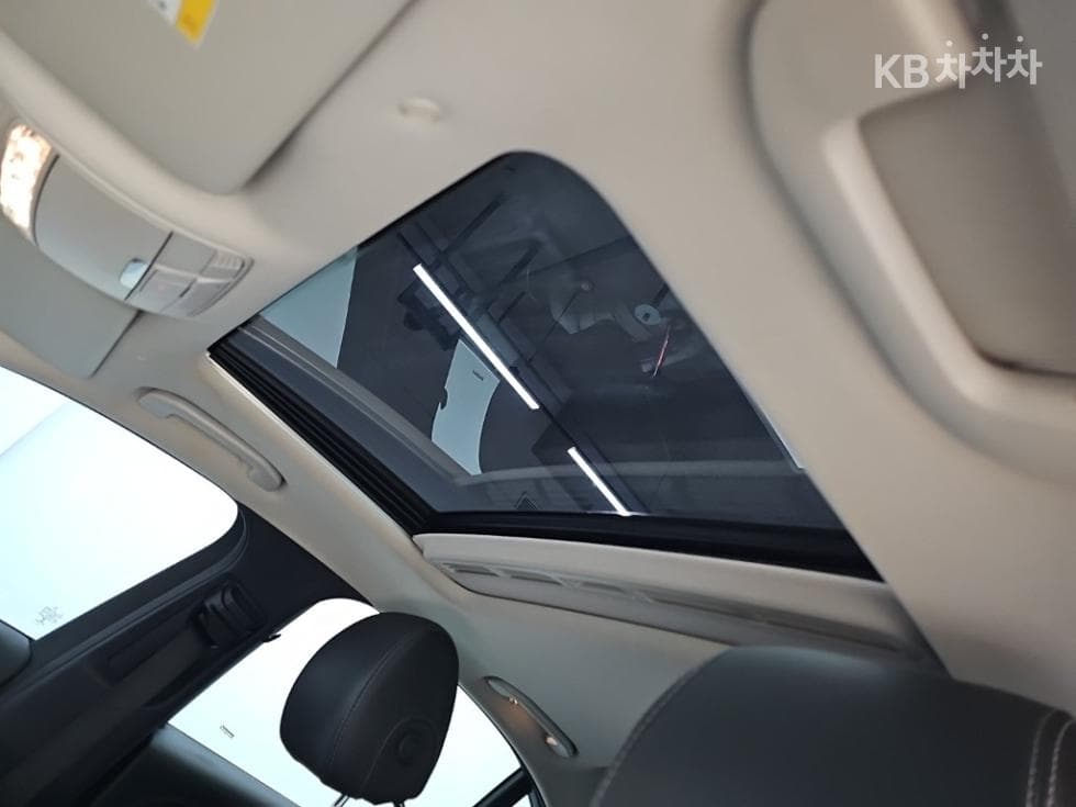 Mercedes-Benz E-Клас (W213)E220d 4MATIC Exclusive - 14