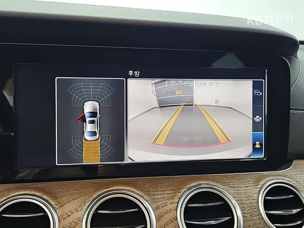 Mercedes-Benz E-Клас (W213)E220d 4MATIC Exclusive - 16