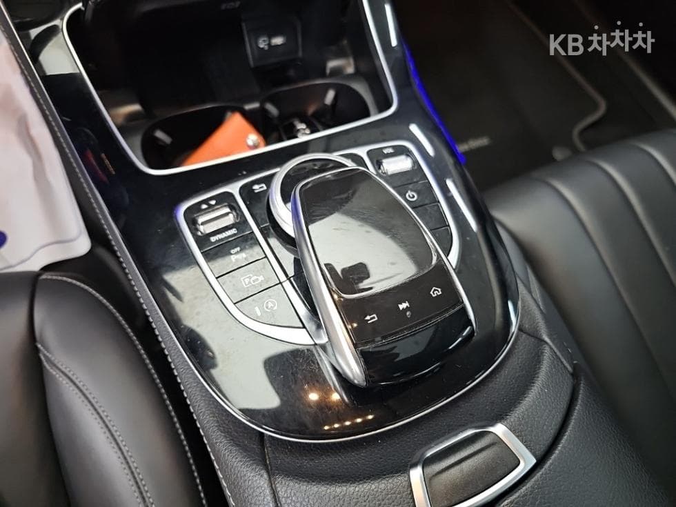 Mercedes-Benz E-Клас (W213)E220d 4MATIC Exclusive - 17
