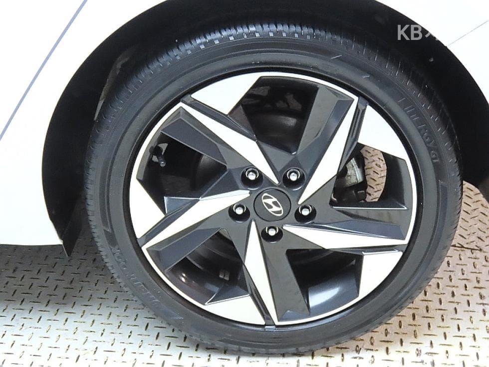 Hyundai All New Avante (Elantra)(CN7)1.6 Gasoline Modern - 20