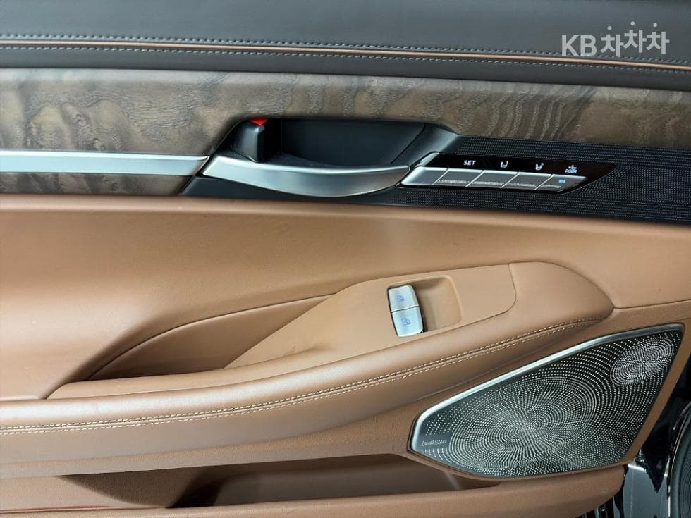 Дженезис G903.8 GDi AWD Престиж - 13
