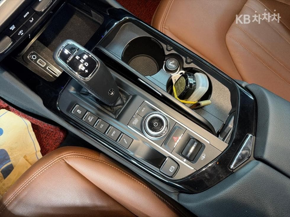 마세라티 르반떼2.0 AWD GT - 8