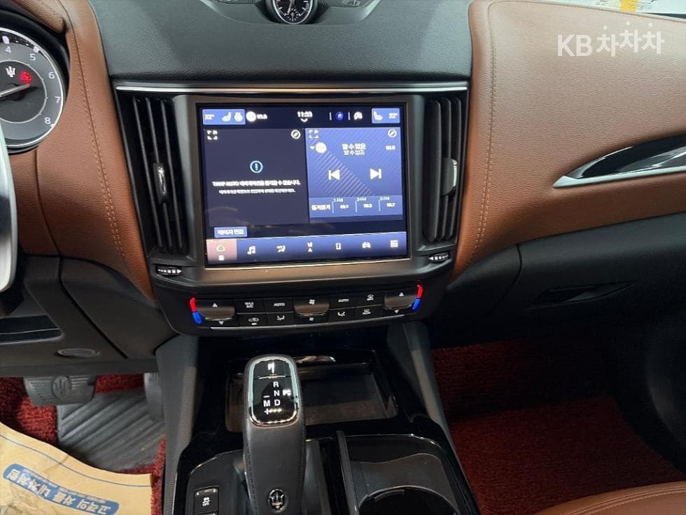 마세라티 르반떼2.0 AWD GT - 10