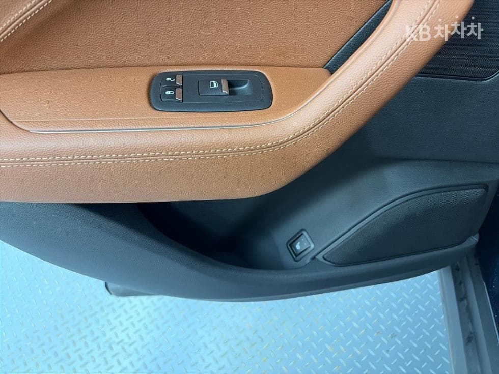 마세라티 르반떼2.0 AWD GT - 13