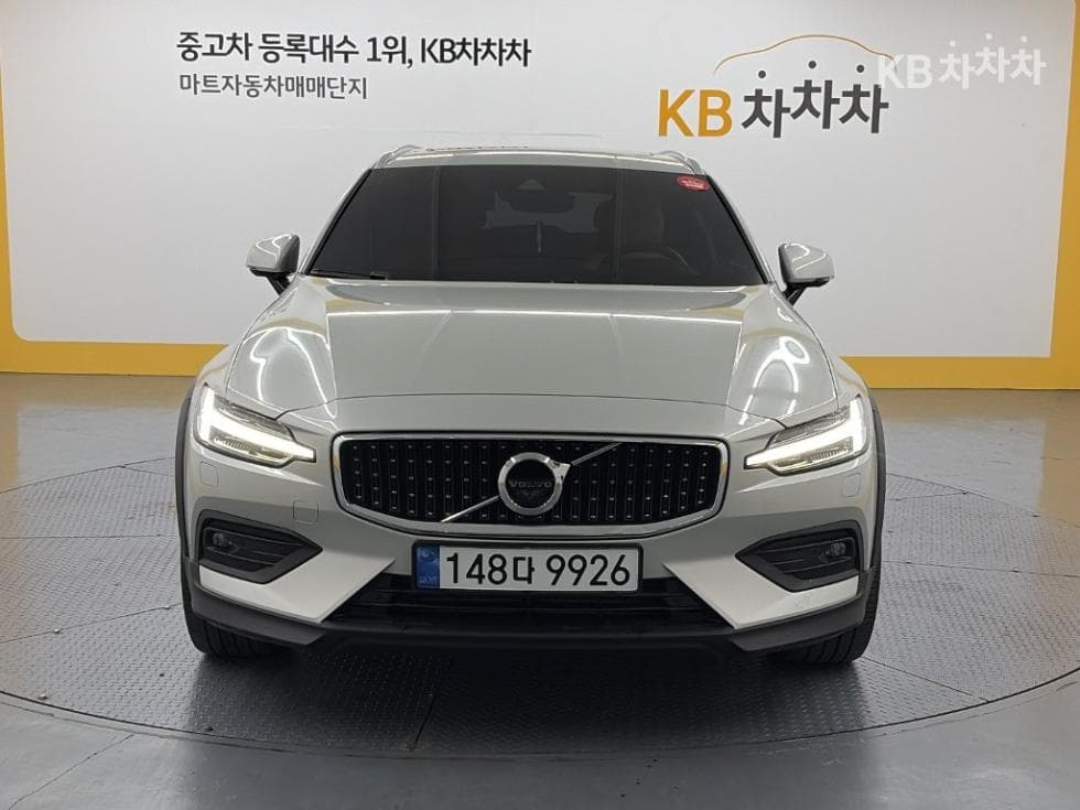 Volvo V60 CC(Второ поколение)T5 AWD Pro - 2