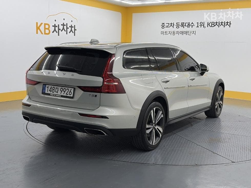 Volvo V60 CC(Второ поколение)T5 AWD Pro - 4