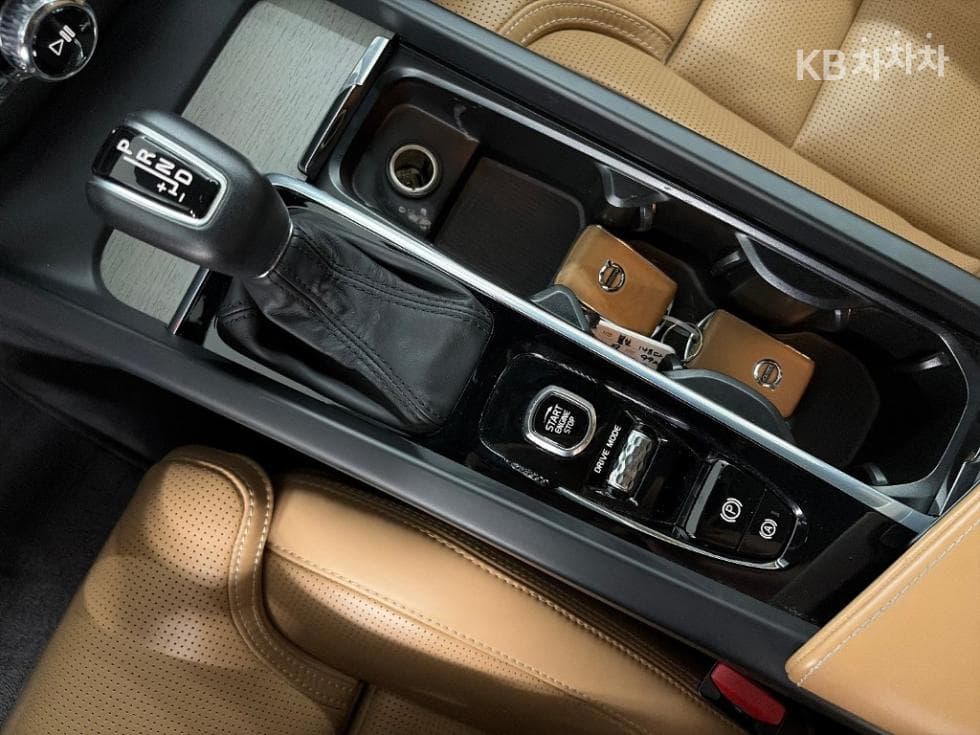Volvo V60 CC(Второ поколение)T5 AWD Pro - 8