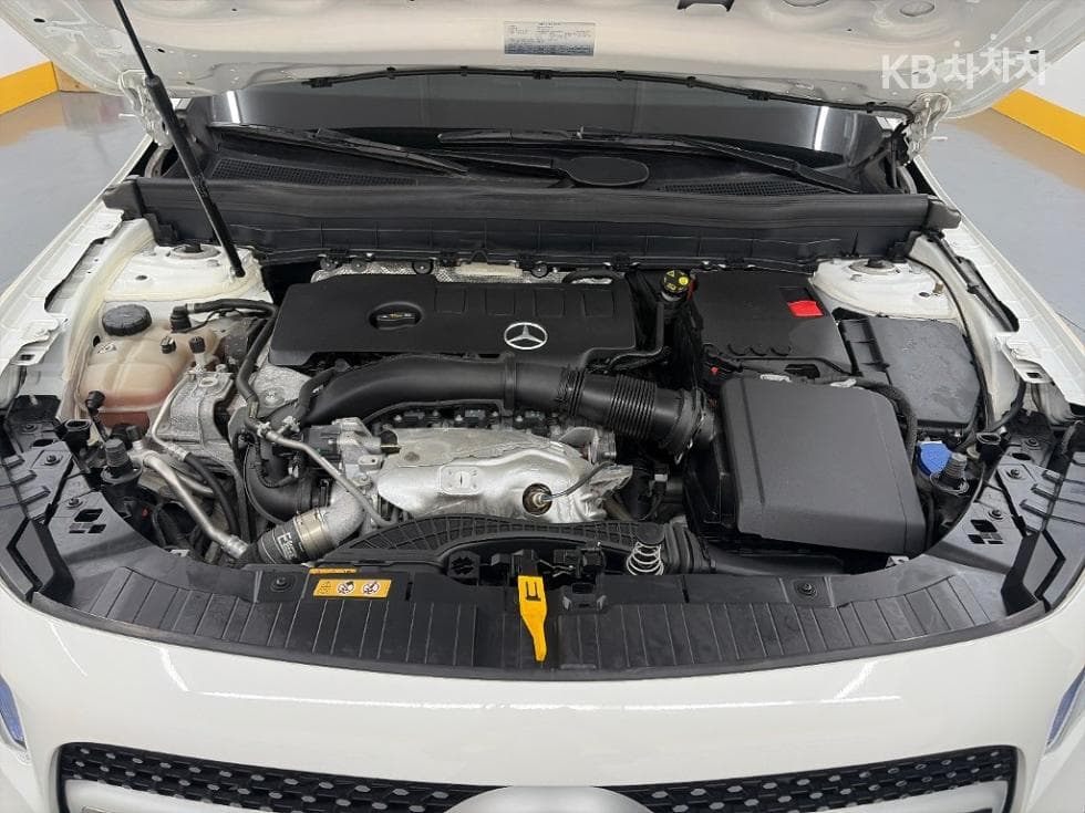 Mercedes-Benz GLB(X247)GLB 250 4Matic - 5