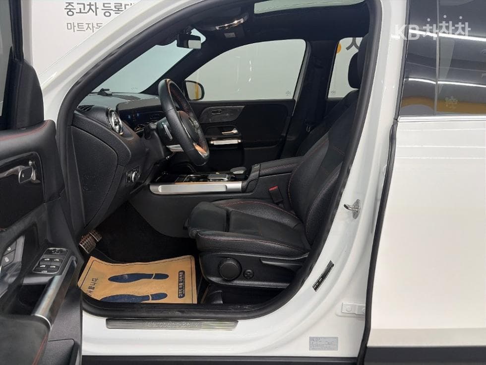 Mercedes-Benz GLB(X247)GLB 250 4Matic - 11