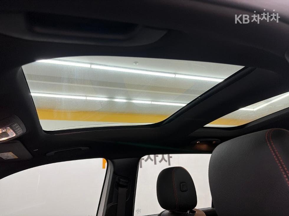Mercedes-Benz GLB(X247)GLB 250 4Matic - 14