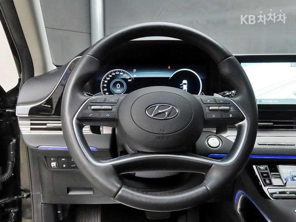 Hyundai The New (facelift) Grandeur (Azera)2.5 Le Blanc - 9